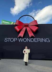 custom-bow-brand-activation